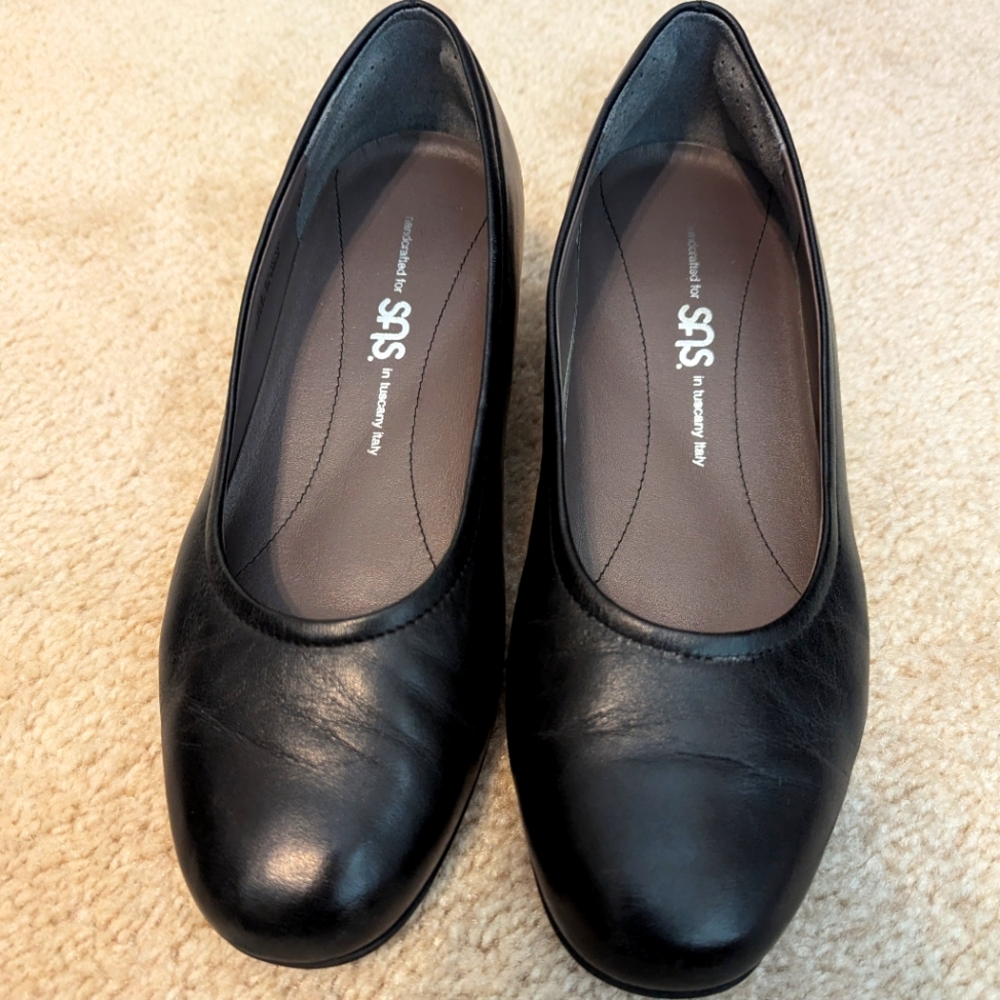 SAS Regina Women’s Black Leather Block Heels Rounded Toe Slip On Pump Sz 6.5 W W
